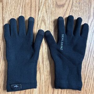 Se SealSkinz Black Waterproof Knit Gloves Touchscreen Grip Size S EUC
